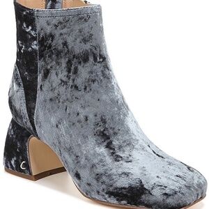 Circus by Sam Edelman Ozzie Plush Crinkle Velvet Boots SZ 7.5 NEW